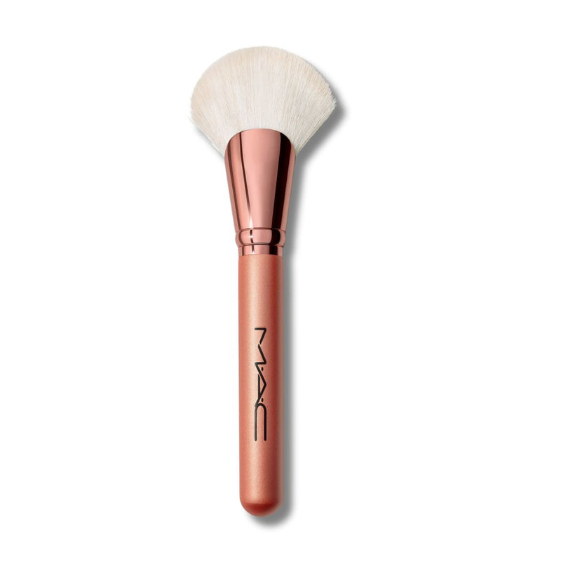 MAC 143S Bronzer Fan Brush