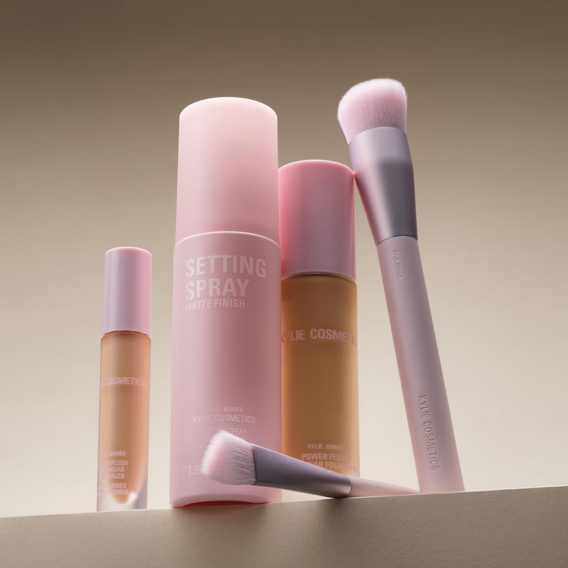 Kylie Cosmetics Power Plush Longwear Foundation 30ml (Various Shades)
